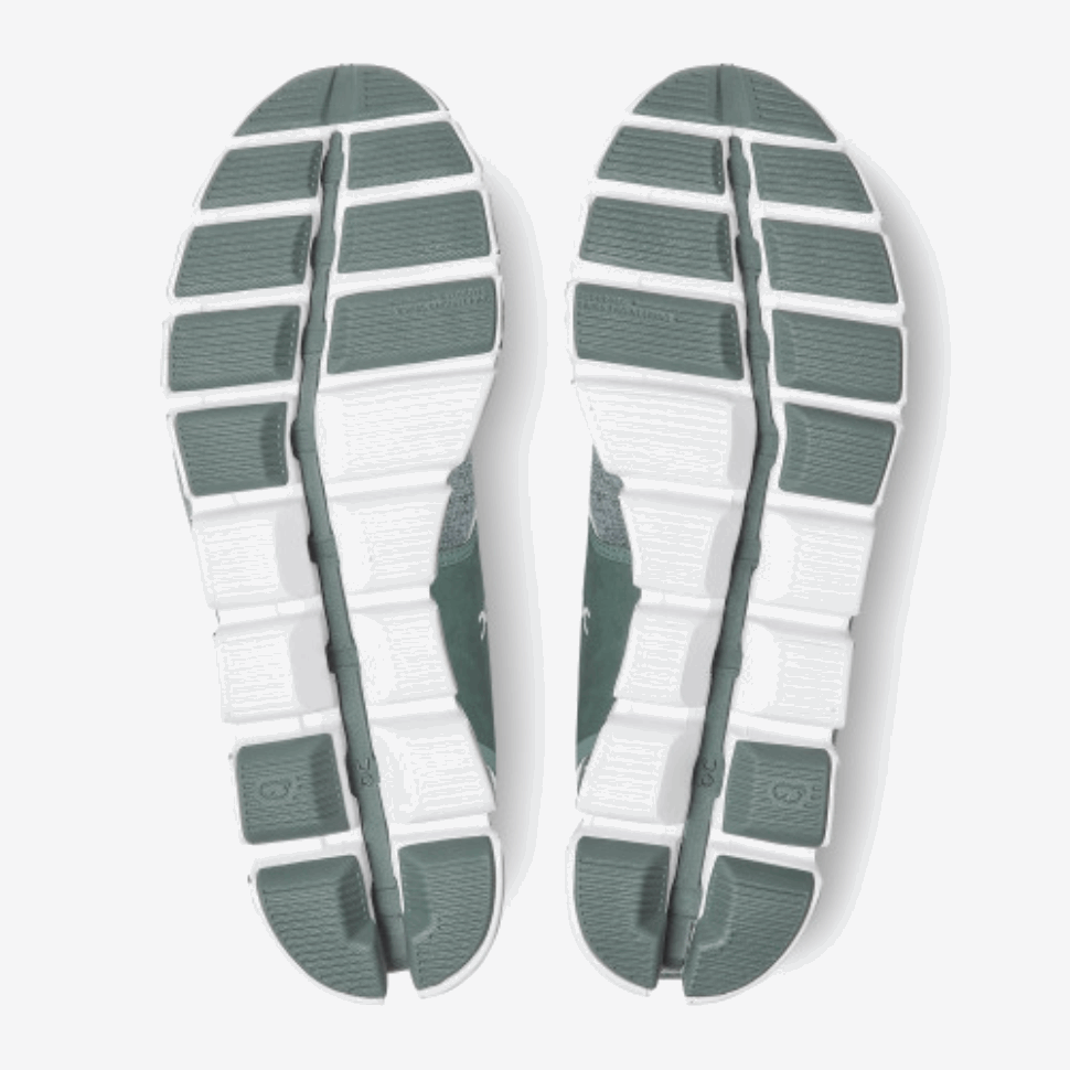 Nuvola Spugna Oliva Sulla Corsa