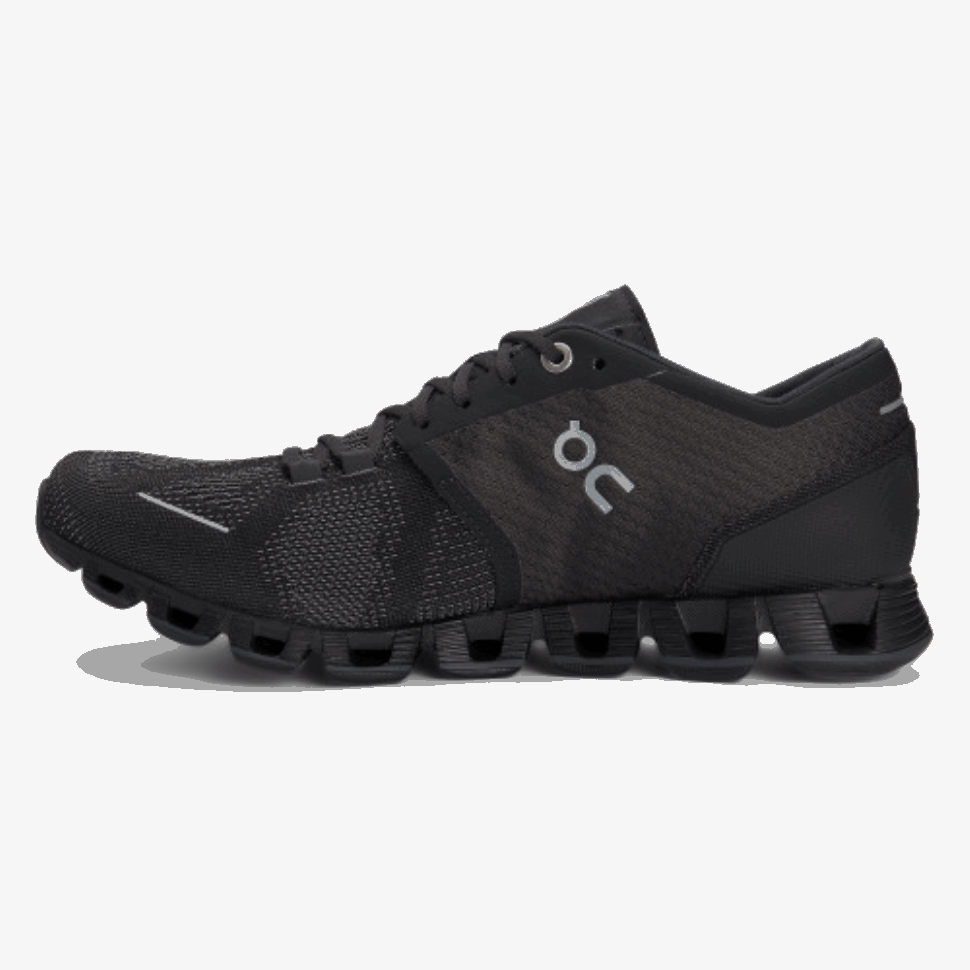 Nuvola X Asfalto Nero In Corsa