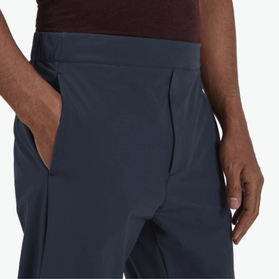 Pantaloni Attivi Navy Sulla Corsa