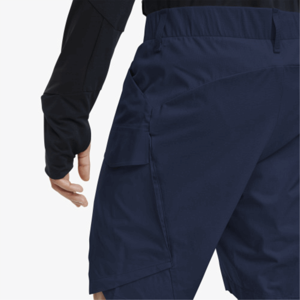 Pantaloncini Da Esploratore Sulla Marina Da Corsa