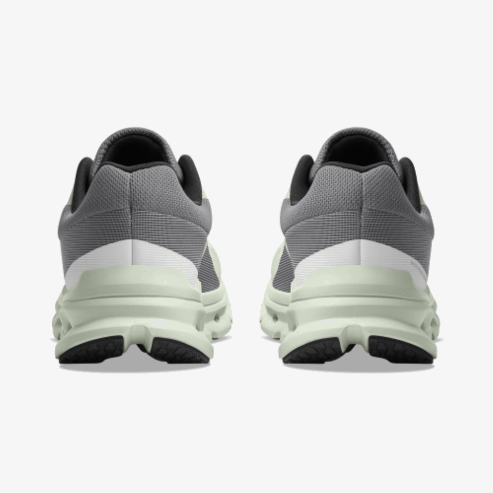 Sulla Corsa Di Cloudrunner Frost-aloe