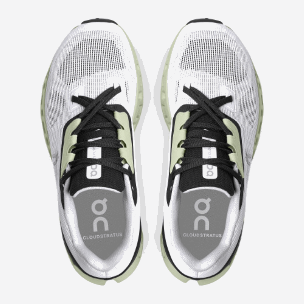 Su Cloudstratus In Esecuzione Bianco-nero