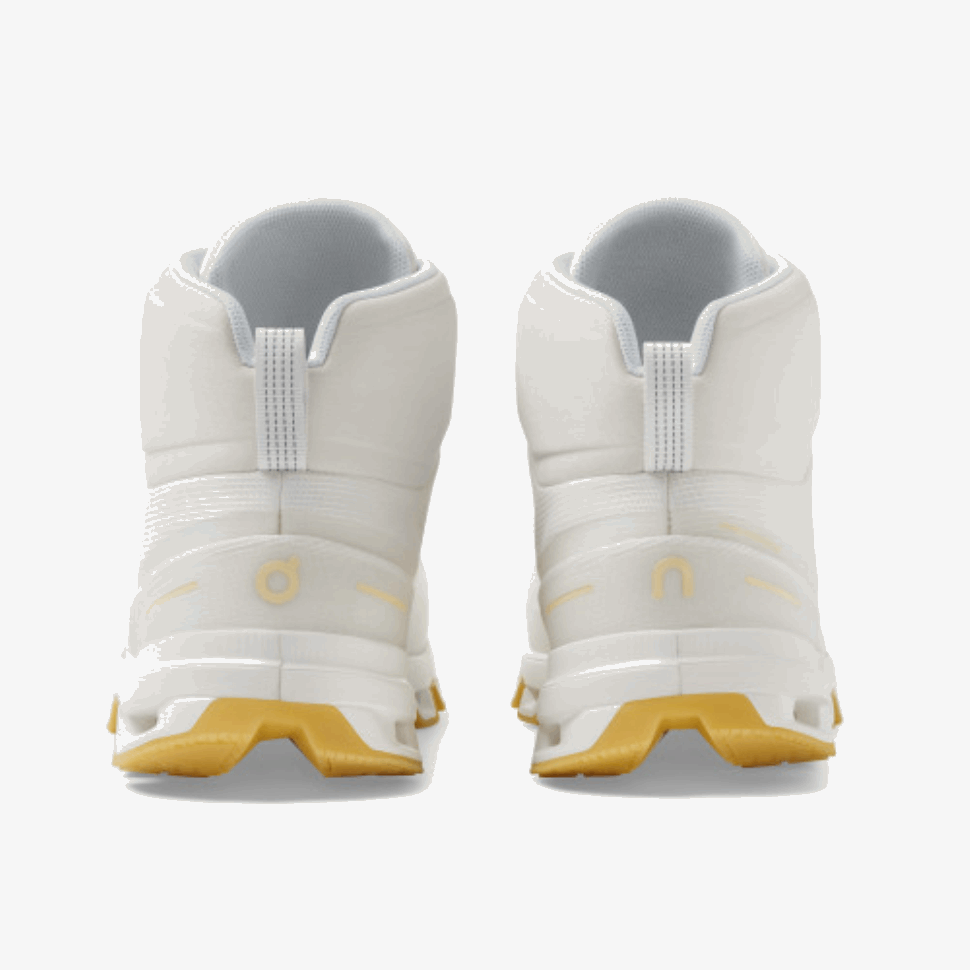 Bordo Cloudrock Grezzo Sulla Corsa