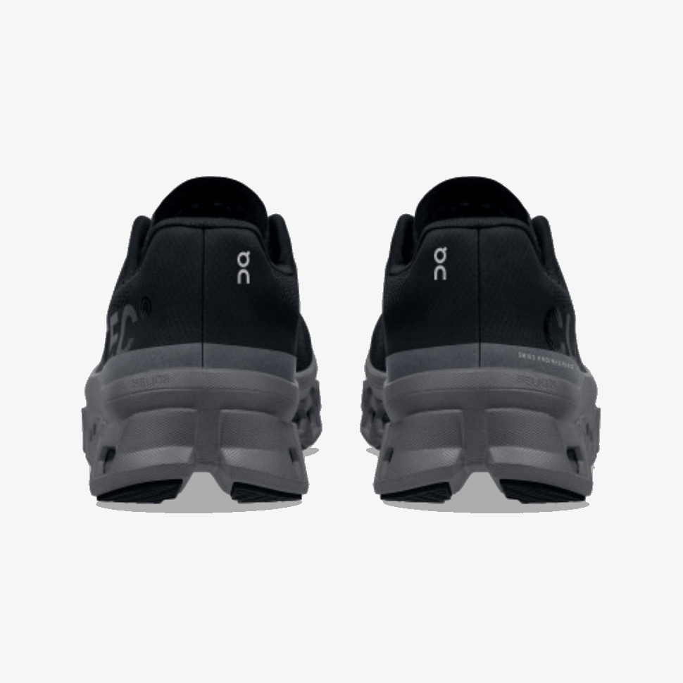 Sull'esecuzione Di Cloudmonster Black-magnet