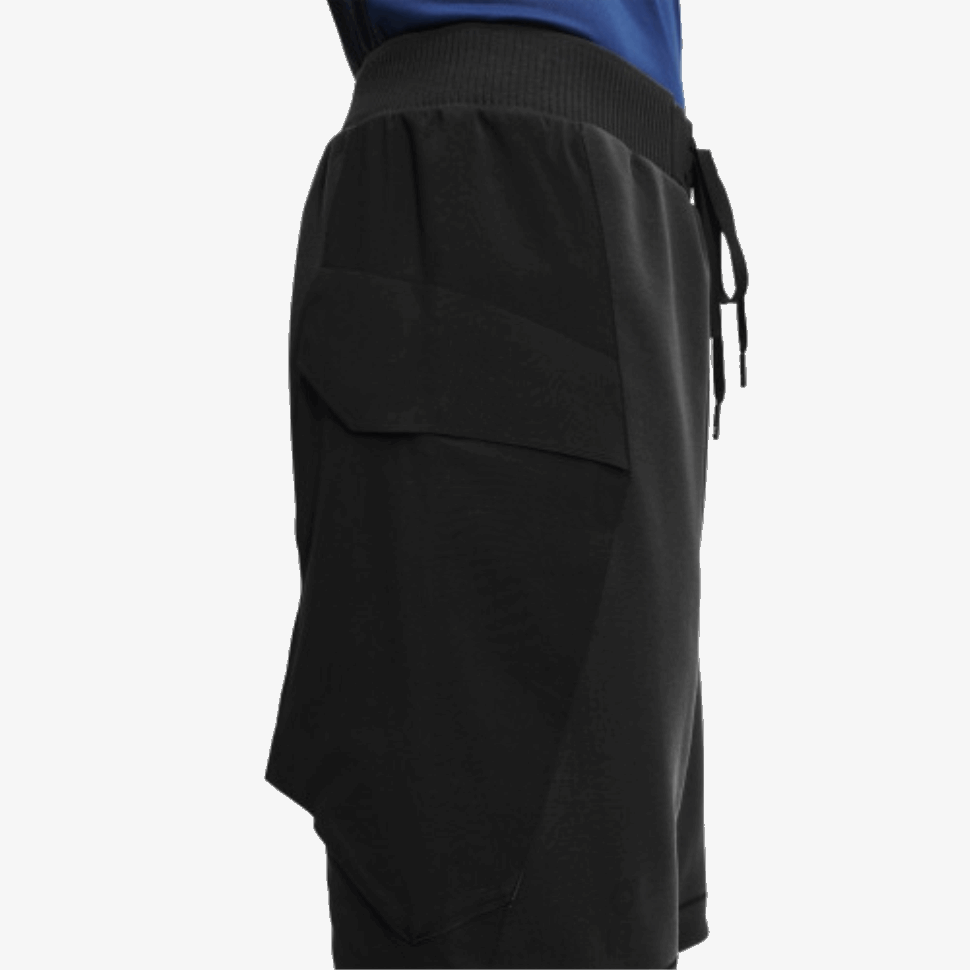 Sul Movimento Di Corsa Pantaloncini Neri