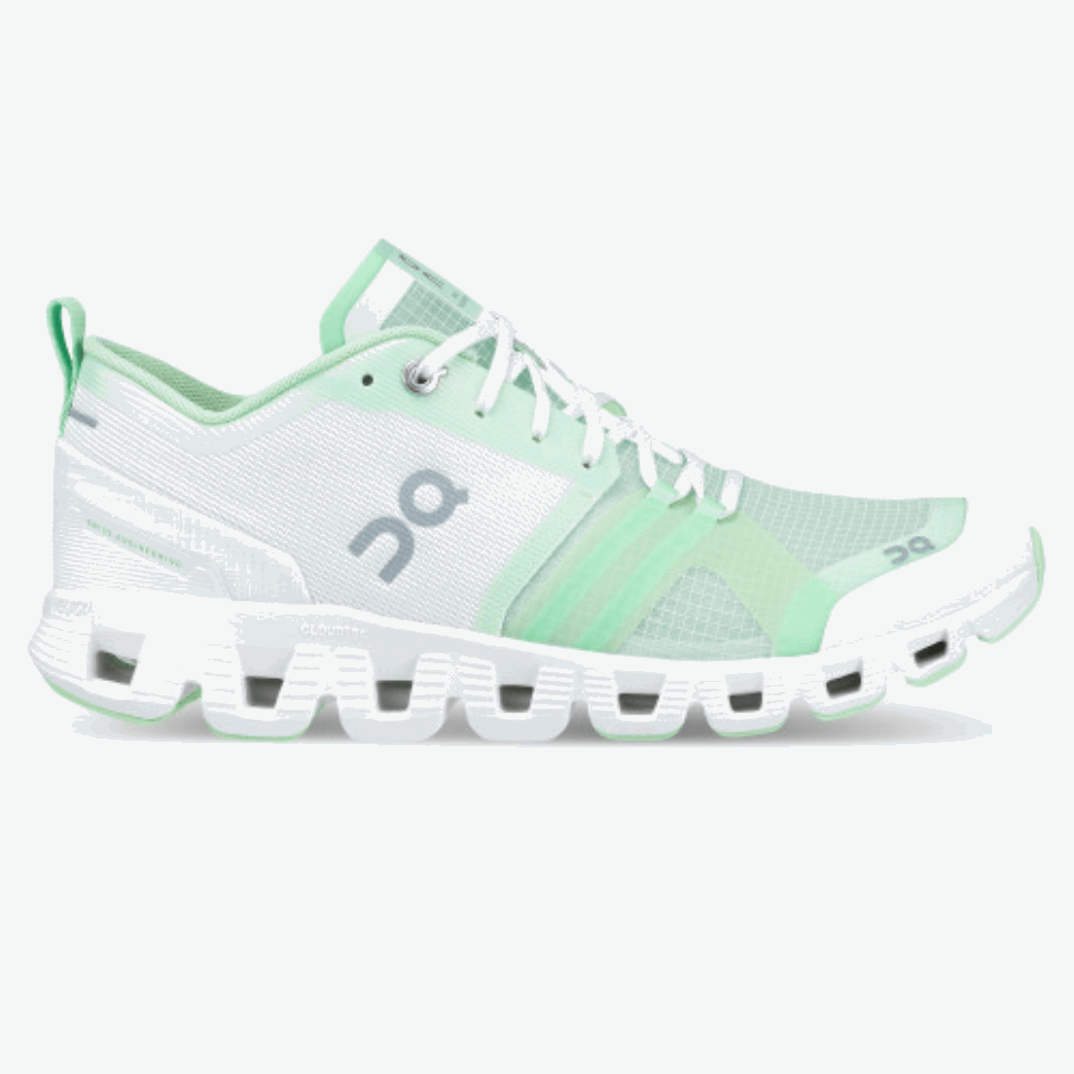 Cloud X Shift Su Esecuzione Di White-matcha